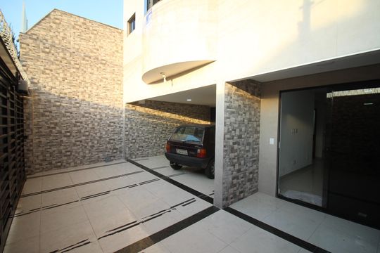 Quintal de casa para alugar com 3 quartos, 300m² em Europa, Contagem