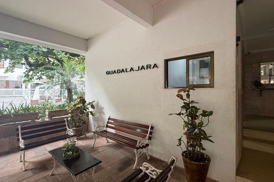 Fachada de apartamento para alugar com 3 quartos, 105m² em Barra Funda, Guarujá