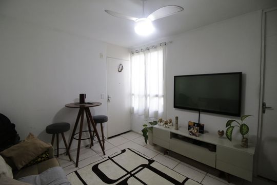 Sala de apartamento para alugar com 2 quartos, 53m² em Anil, Rio de Janeiro