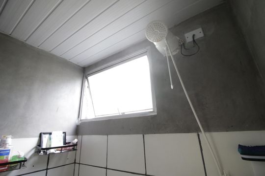 Banheiro de apartamento para alugar com 2 quartos, 53m² em Anil, Rio de Janeiro