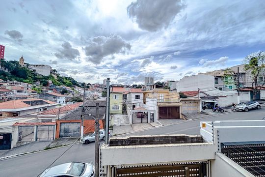 Vista de casa à venda com 4 quartos, 213m² em Penha de França, São Paulo