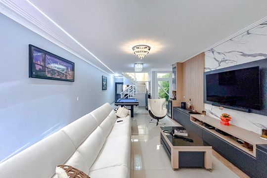Casa à venda com 4 quartos, 213m² em Penha de França, São Paulo