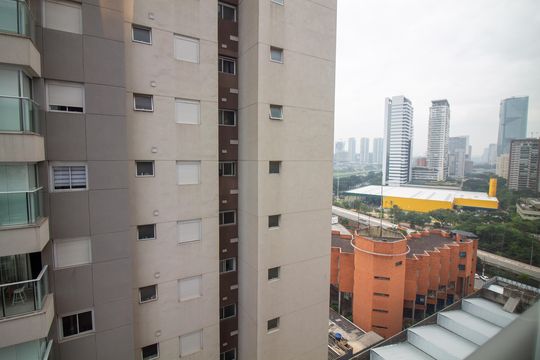 Varanda - Vista de apartamento à venda com 1 quarto, 28m² em Jardim Caravelas, São Paulo