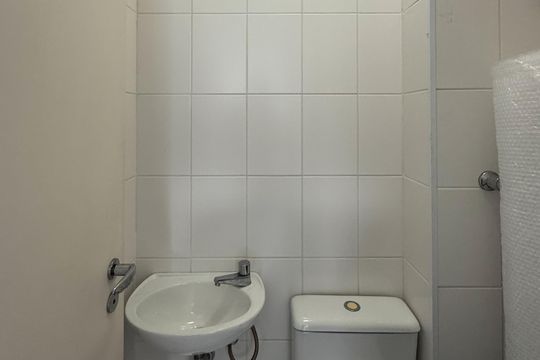 Banheiro de serviço de casa de condomínio à venda com 3 quartos, 232m² em Dos Casa, São Bernardo do Campo
