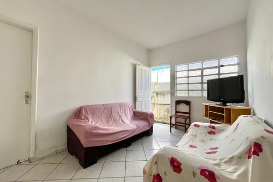 Casa à venda com 3 quartos, 120m² em Cidade Domitila, São Paulo