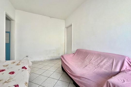 Sala de casa à venda com 3 quartos, 120m² em Cidade Domitila, São Paulo