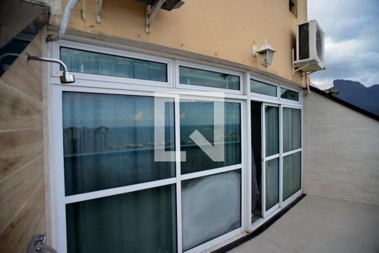 Apartamento para alugar com 1 quarto, 72m² em Barra da Tijuca, Rio de Janeiro