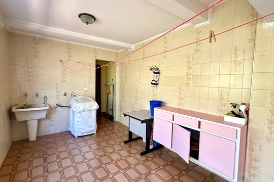 Área de Serviço de casa à venda com 4 quartos, 354m² em Vila Rosália, Guarulhos