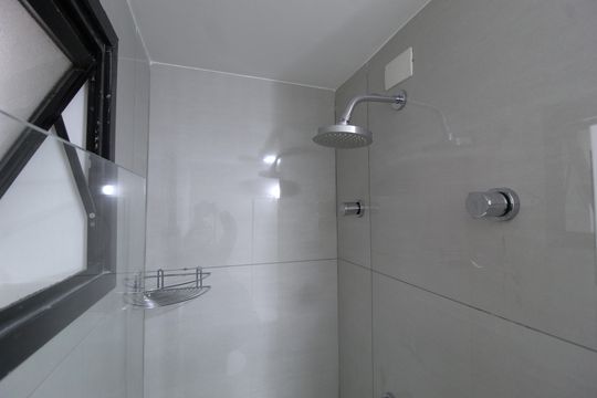 Banheiro Social de apartamento para alugar com 2 quartos, 65m² em Indianópolis, São Paulo