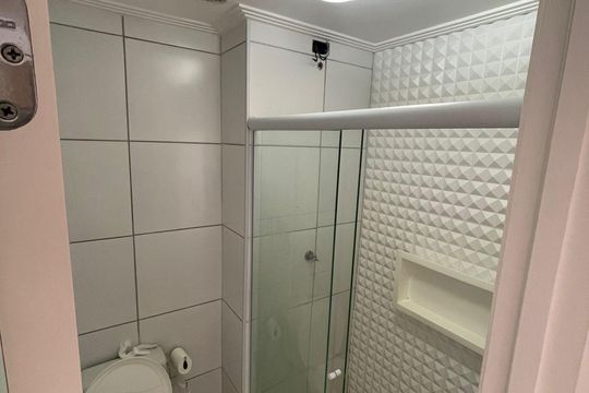 Banheiro de apartamento à venda com 2 quartos, 39m² em Parque Bristol, São Bernardo do Campo