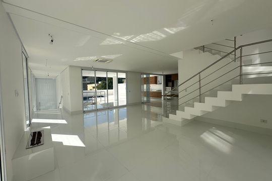 Casa de Condomínio à venda com 4 quartos, 390m² em Alphaville, Santana de Parnaíba