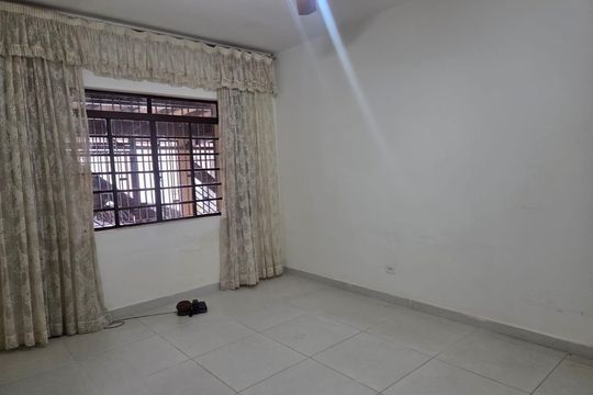 Sala de casa à venda com 3 quartos, 144m² em Vila Constança, São Paulo