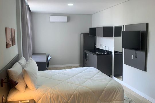 Sala/Quarto de apartamento para alugar com 1 quarto, 40m² em Centro Histórico, Porto Alegre