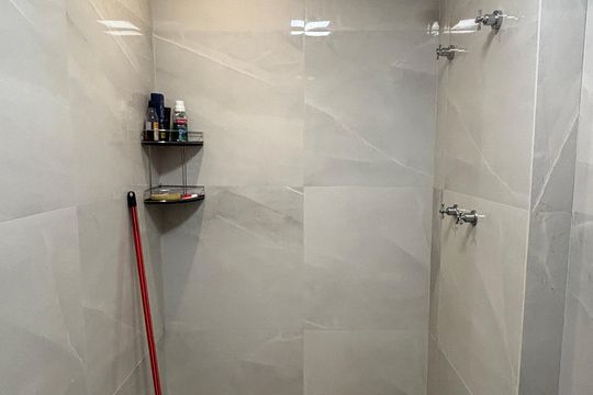 Banheiro de apartamento à venda com 2 quartos, 68m² em Casa Branca, Santo André