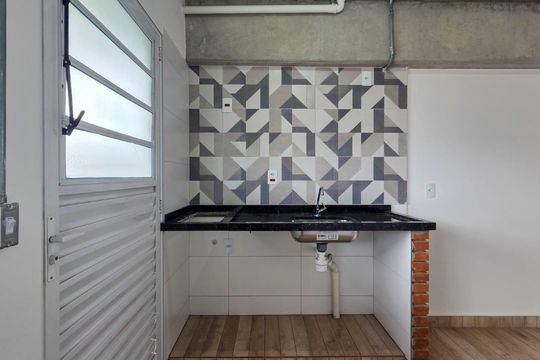Sala/Cozinha de kitnet/studio para alugar com 1 quarto, 20m² em Jardim Domitila, São Paulo