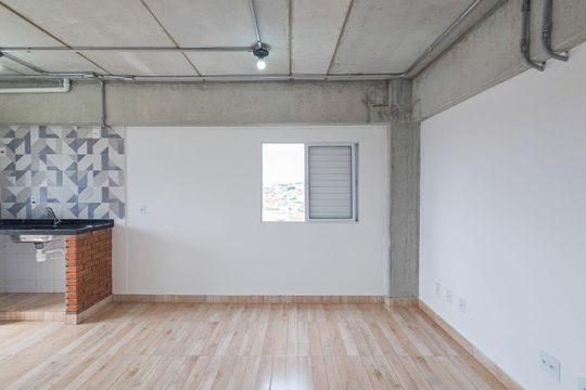 Sala/Cozinha de kitnet/studio para alugar com 1 quarto, 20m² em Jardim Domitila, São Paulo