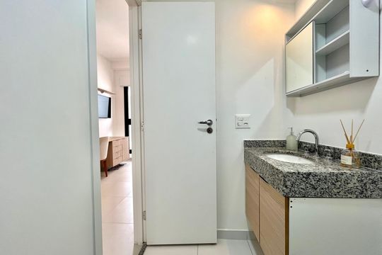 Banheiro de kitnet/studio para alugar com 1 quarto, 21m² em Vila Mariana, São Paulo