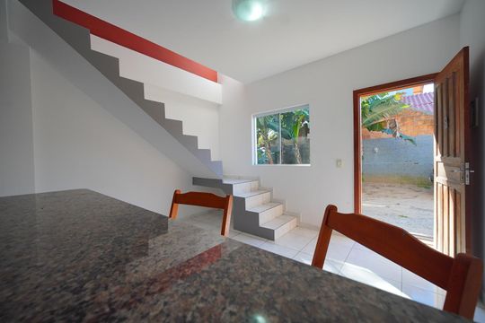 Sala de casa para alugar com 2 quartos, 56m² em Campeche, Florianópolis
