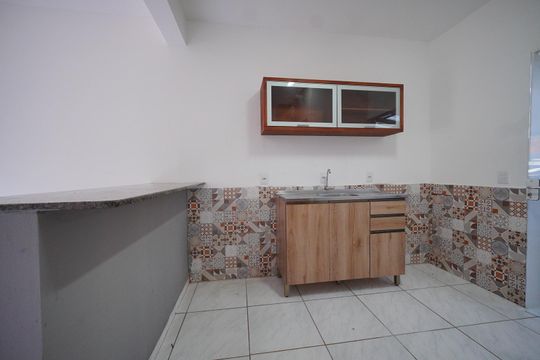 Cozinha de casa para alugar com 2 quartos, 56m² em Campeche, Florianópolis