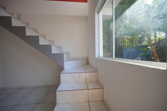Escada de Acesso a Cobertura  de casa para alugar com 2 quartos, 56m² em Campeche, Florianópolis