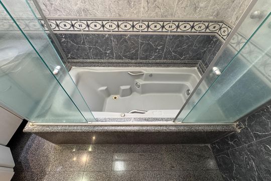 Banheiro - Suíte 3 de apartamento à venda com 3 quartos, 230m² em Jardim do Mar, São Bernardo do Campo