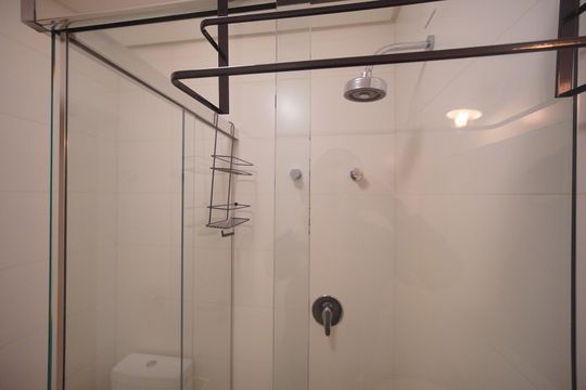Banheiro da Suíte de apartamento para alugar com 1 quarto, 61m² em Centro, Florianópolis