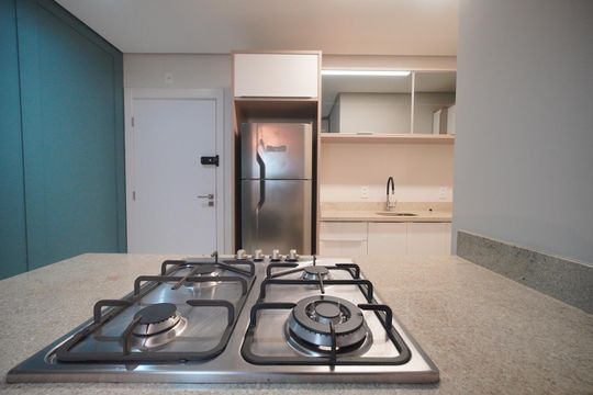 Cozinha de apartamento para alugar com 1 quarto, 61m² em Centro, Florianópolis