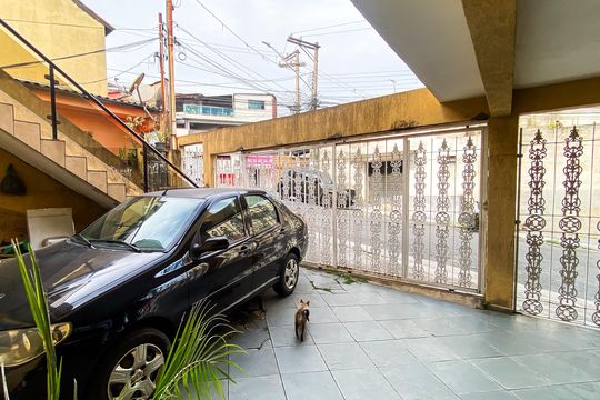 Garagem de casa à venda com 6 quartos, 240m² em Parque Cisper, São Paulo