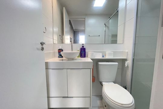 Banheiro da Suíte de apartamento para alugar com 1 quarto, 30m² em Ferreira, São Paulo