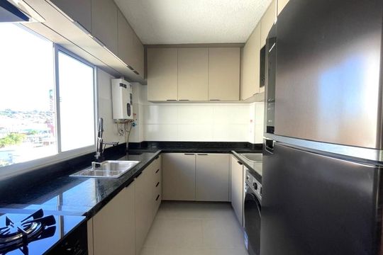 Cozinha de apartamento à venda com 2 quartos, 51m² em Santos Dumont, São Leopoldo