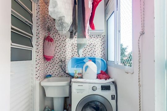 Área de serviço de apartamento à venda com 2 quartos, 48m² em Padroeira, Osasco