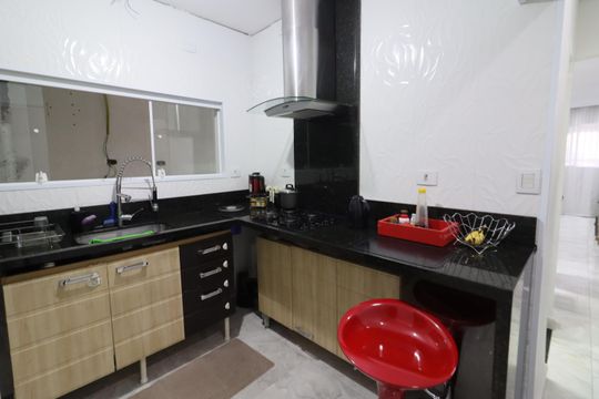 Cozinha de casa à venda com 3 quartos, 155m² em Veloso, Osasco