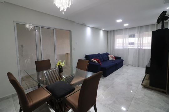 Sala de casa à venda com 3 quartos, 155m² em Veloso, Osasco