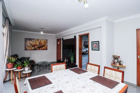 Sala de apartamento para alugar com 5 quartos, 147m² em Padre Eustáquio, Belo Horizonte