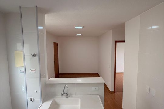 Cozinha de apartamento à venda com 2 quartos, 40m² em Chácara das Pedras, Porto Alegre