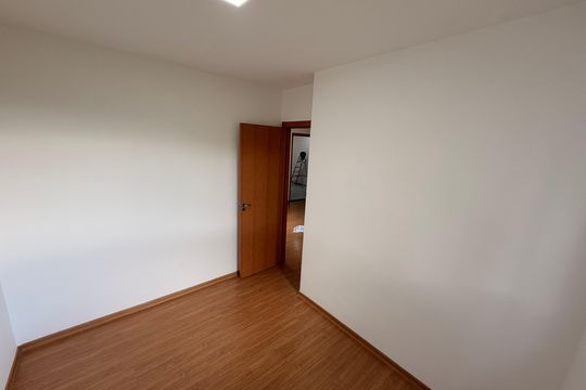 Quarto 1 de apartamento à venda com 2 quartos, 40m² em Chácara das Pedras, Porto Alegre
