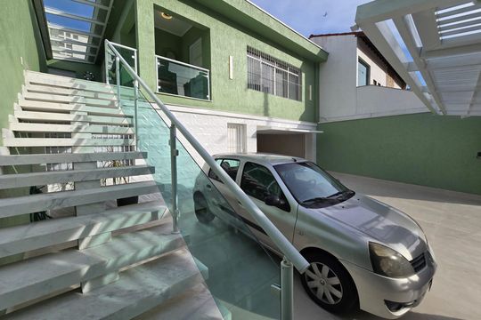 Garagem de casa à venda com 4 quartos, 300m² em Vila Galvão, Guarulhos