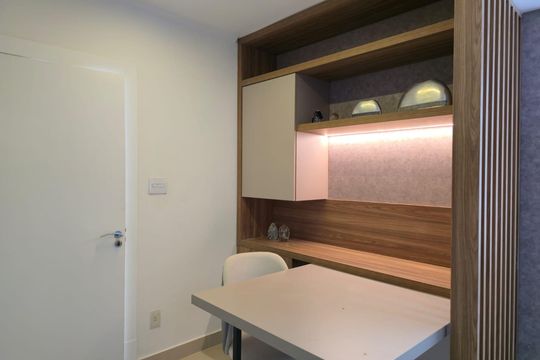 Escritório  de casa à venda com 4 quartos, 300m² em Vila Galvão, Guarulhos