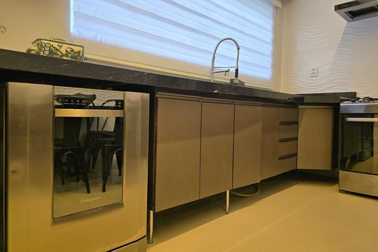 Cozinha  de casa à venda com 4 quartos, 300m² em Vila Galvão, Guarulhos
