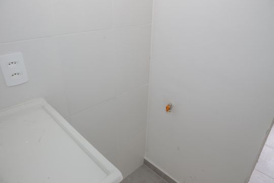 Cozinha de apartamento para alugar com 2 quartos, 42m² em Lapa de Baixo, São Paulo