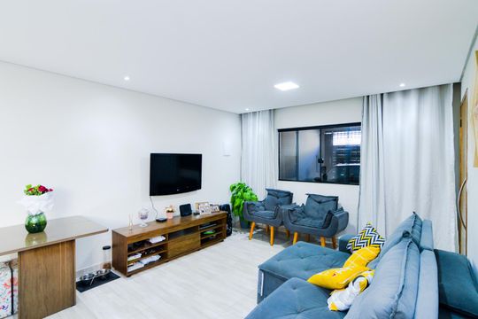 Sala de casa à venda com 2 quartos, 125m² em Jardim Santa Cecilia, Guarulhos