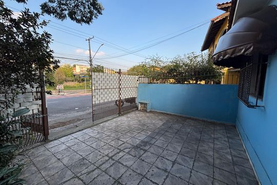 Garagem  de casa à venda com 2 quartos, 65m² em Parque Boturussu, São Paulo