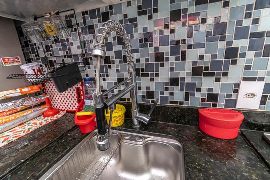 Cozinha - Torneira de apartamento à venda com 2 quartos, 45m² em Bonsucesso, Rio de Janeiro