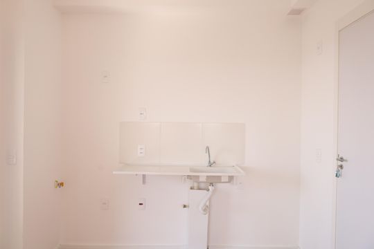 Cozinha de apartamento para alugar com 2 quartos, 38m² em Itaquera, São Paulo