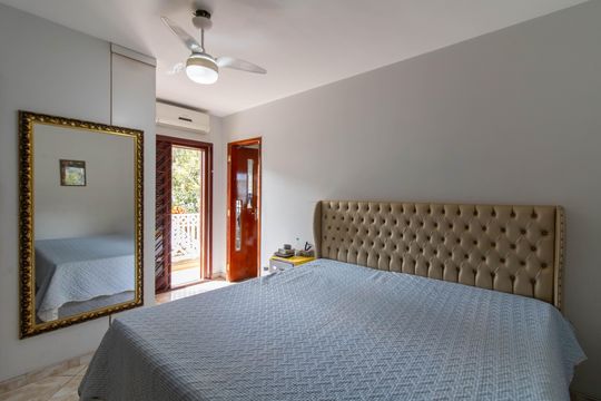 Suíte de casa à venda com 4 quartos, 177m² em Jardim Zaira, Guarulhos
