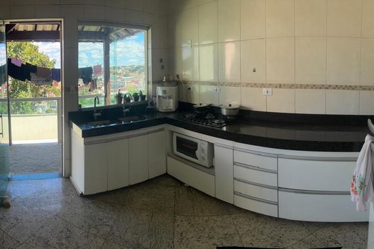 Casa para alugar com 3 quartos, 500m² em Morro do Confisco, Contagem