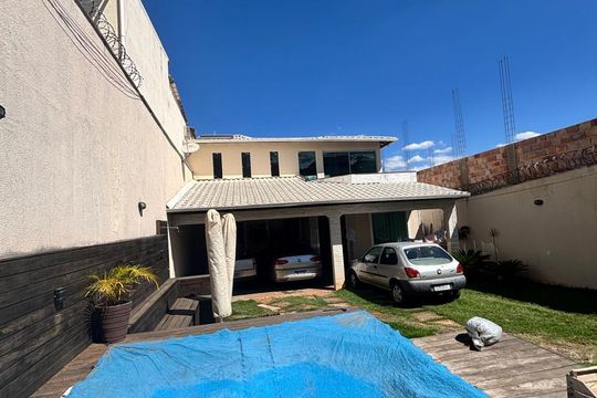 Casa para alugar com 3 quartos, 500m² em Morro do Confisco, Contagem