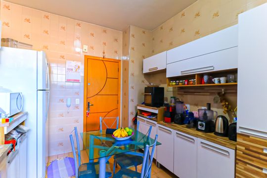 Cozinha de apartamento à venda com 2 quartos, 75m² em Piedade, Rio de Janeiro