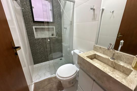 Banheiro da Suíte 1 de casa de condomínio à venda com 2 quartos, 118m² em Alphaville, Santana de Parnaíba