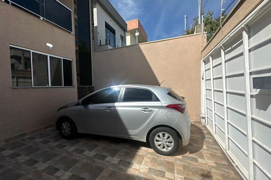 Garagem de casa de condomínio à venda com 2 quartos, 118m² em Alphaville, Santana de Parnaíba